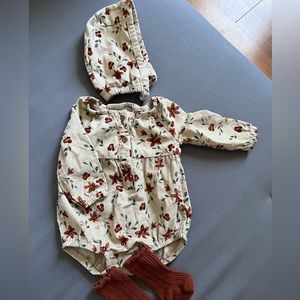 Baby girl 3 piece corduroy set perfect condition